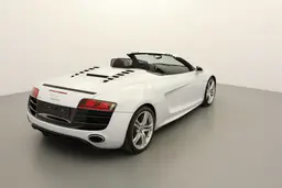 Audi R8 - photo 7