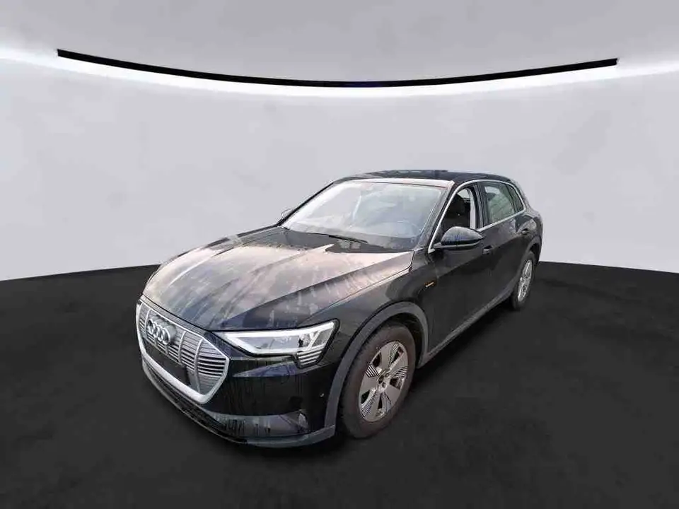 2022 Audi e-tron quattro 50