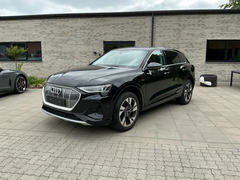 2022 Audi e-tron S line
