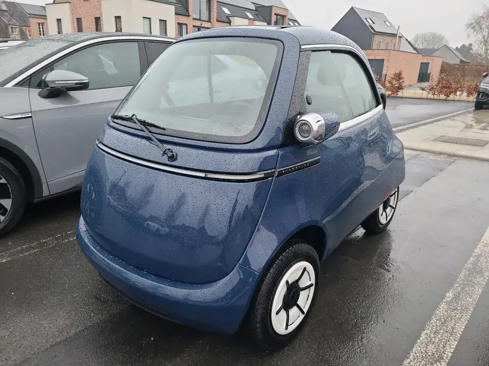 2024 Microlino Pioneer edition
