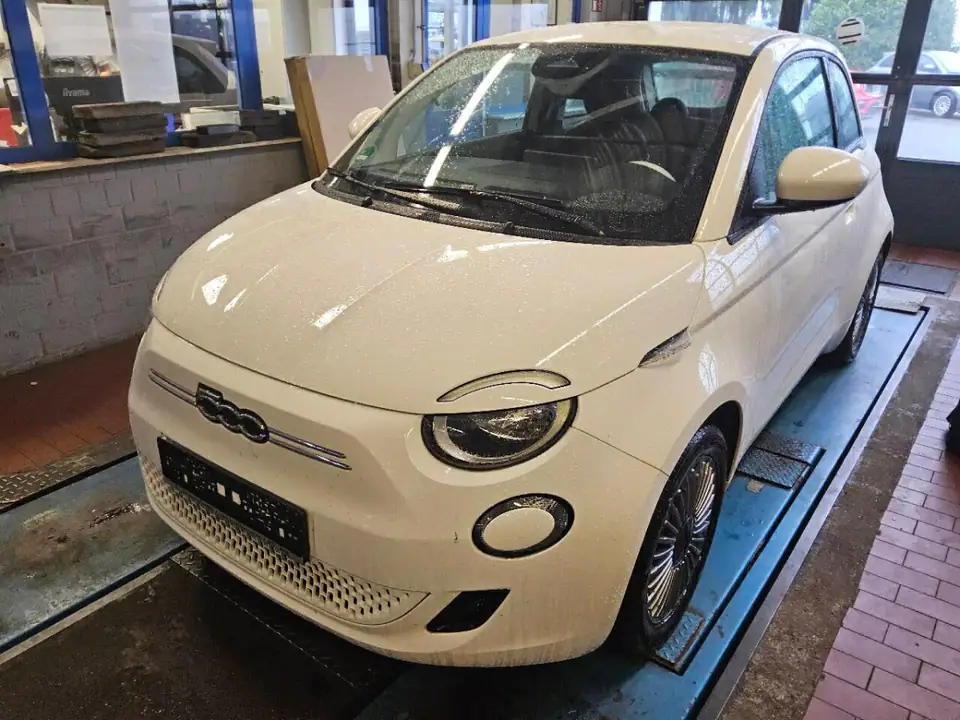 2023 Fiat 500e 42 kWh