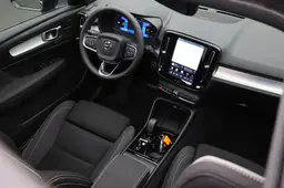 Volvo XC40 - photo 18
