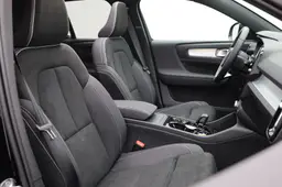 Volvo XC40 - photo 22
