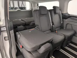 Ford Tourneo Custom - photo 10