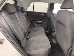 Volkswagen T-Roc - photo 10