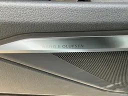 Audi e-tron - photo 15