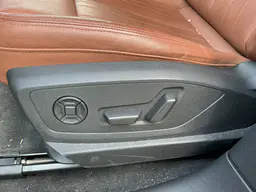 Audi e-tron - photo 16
