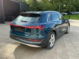 Audi e-tron - photo 3