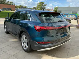 Audi e-tron - photo 4