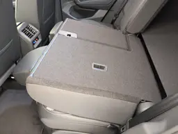 Volkswagen Tiguan - photo 4