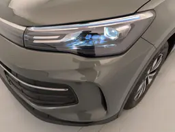 Volkswagen Tiguan - photo 22