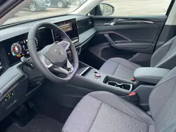 Volkswagen Tiguan - photo 11