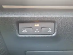 Volkswagen Tiguan - photo 30