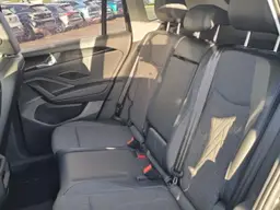Volkswagen Tiguan - photo 14