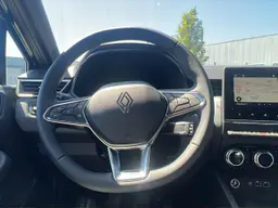 Renault Clio - photo 16