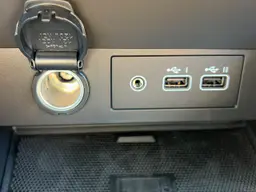 Renault Clio - photo 28