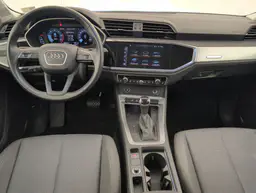 Audi Q3 - photo 13