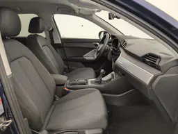 Audi Q3 - photo 9