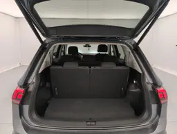 Volkswagen Tiguan - photo 11