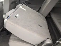 Volkswagen Tiguan - photo 12