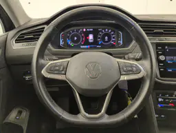 Volkswagen Tiguan - photo 14