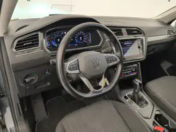 Volkswagen Tiguan - photo 15