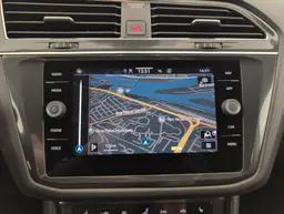 Volkswagen Tiguan - photo 18