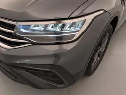 Volkswagen Tiguan - photo 21