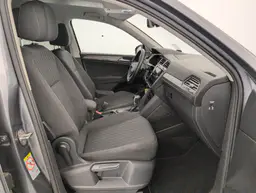 Volkswagen Tiguan - photo 9