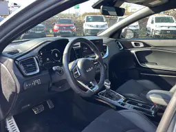 Kia Xceed - photo 11