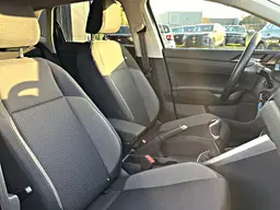 Volkswagen Polo - photo 16