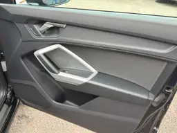 Audi Q3 - photo 17