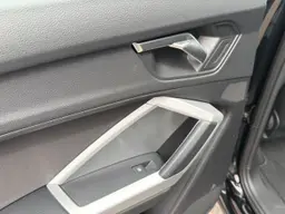 Audi Q3 - photo 22