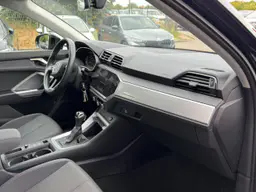 Audi Q3 - photo 23