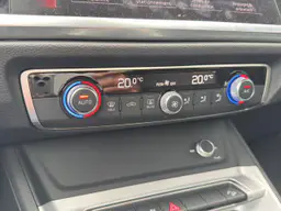 Audi Q3 - photo 26