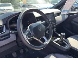 Renault Clio - photo 20