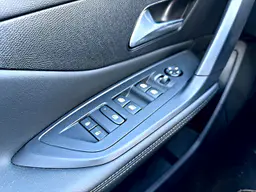 Peugeot 308 - photo 16