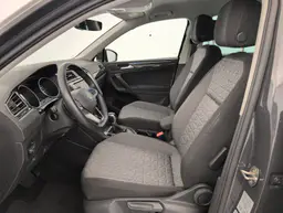 Volkswagen Tiguan - photo 16