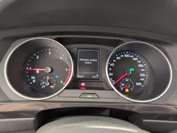 Volkswagen Tiguan - photo 22