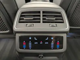 Audi A6 - photo 13