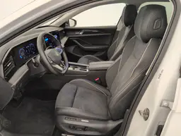 Volkswagen Passat - photo 16