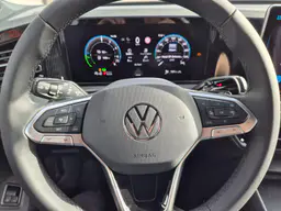 Volkswagen Tiguan - photo 17