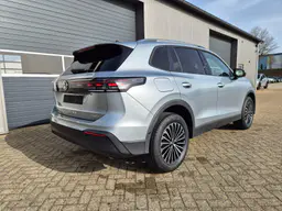 Volkswagen Tiguan - photo 5