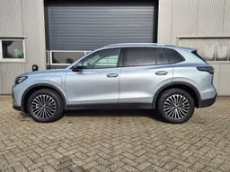 Volkswagen Tiguan - photo 2