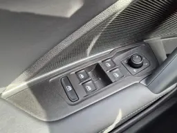Volkswagen Tiguan - photo 14