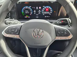 Volkswagen Tiguan - photo 16