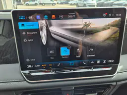 Volkswagen Tiguan - photo 17