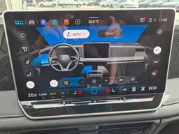 Volkswagen Tiguan - photo 24