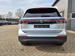 Volkswagen Tiguan - photo 4