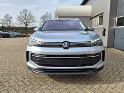 Volkswagen Tiguan - photo 8